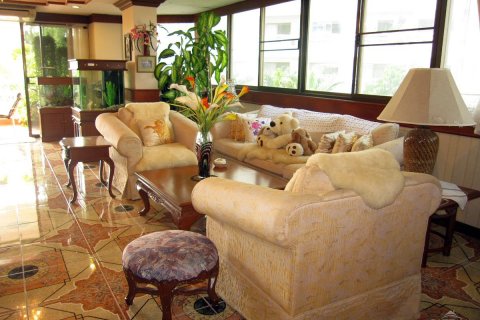Condominio de 3 dormitorios en Jomtien Beach, Pattaya, Tailandia № 23088 - foto 4