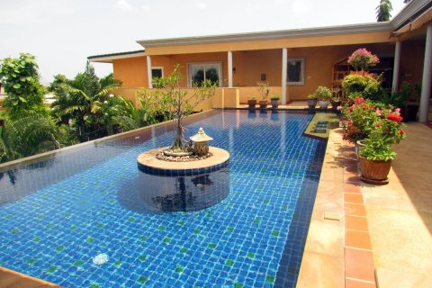 Casa de 5 dormitorios en Pattaya, Tailandia № 23797 - foto 10