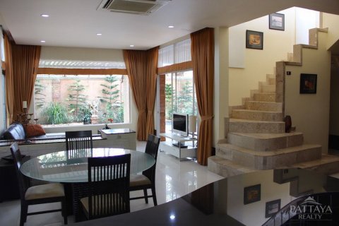 Casa de 3 dormitorios en Pattaya, Tailandia № 20624 - foto 9