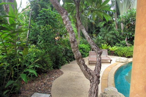Casa de 4 dormitorios en Jomtien Beach, Pattaya, Tailandia № 20711 - foto 13