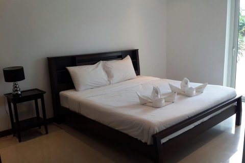 Casa de 4 dormitorios en Jomtien Beach, Pattaya, Tailandia № 24096 - foto 14