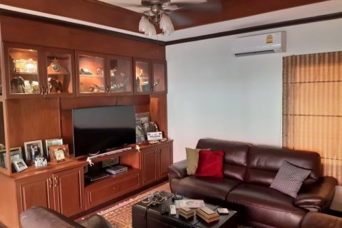 Casa de 3 dormitorios en Pattaya, Tailandia № 22407 - foto 7