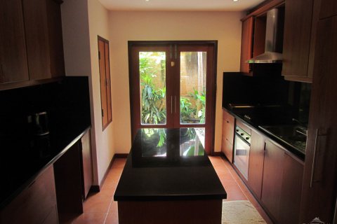 Casa de 4 dormitorios en Jomtien Beach, Pattaya, Tailandia № 20711 - foto 23
