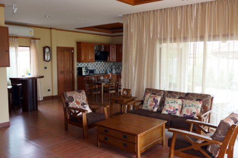 Casa de 3 dormitorios en Pattaya, Tailandia № 20184 - foto 14