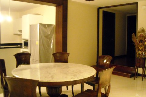 Casa de 4 dormitorios en Pattaya, Tailandia № 23581 - foto 14