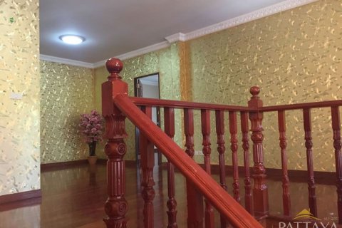 Casa de 4 dormitorios en Pattaya, Tailandia № 21631 - foto 12