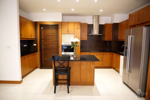 Casa de 5 dormitorios en Pattaya, Tailandia № 20790 - foto 12
