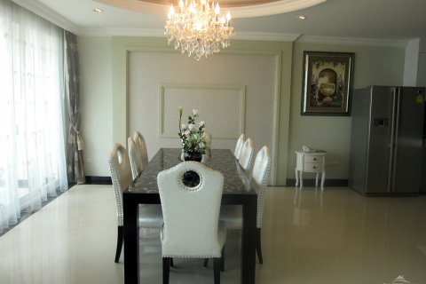 Condominio de 3 dormitorios en Pattaya, Tailandia № 22945 - foto 13