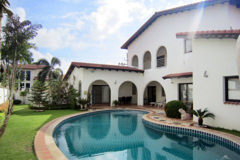Casa de 5 dormitorios en Pattaya, Tailandia № 20286 - foto 3