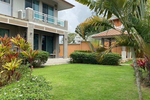 Casa de 4 dormitorios en Pattaya, Tailandia № 22548 - foto 4