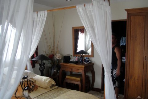 Casa de 2 dormitorios en Pattaya, Tailandia № 22931 - foto 14