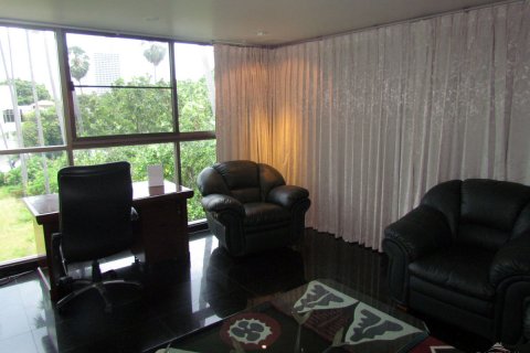 Casa de 4 dormitorios en Jomtien Beach, Pattaya, Tailandia № 23468 - foto 15