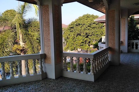 Casa de 3 dormitorios en Pattaya, Tailandia № 21963 - foto 28