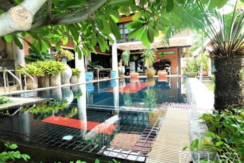 Casa de 5 dormitorios en Jomtien Beach, Pattaya, Tailandia № 23851 - foto 8