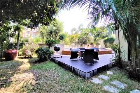 Casa de 3 dormitorios en Pattaya, Tailandia № 21813 - foto 15