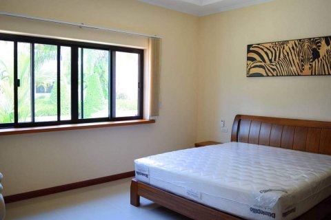 Casa de 3 dormitorios en Pattaya, Tailandia № 22517 - foto 13