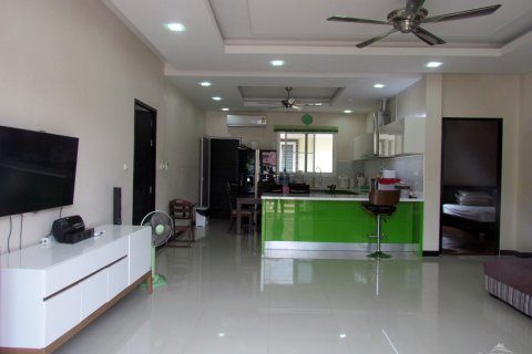 Casa de 3 dormitorios en Pattaya, Tailandia № 20273 - foto 12