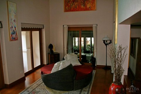 Casa de 3 dormitorios en Pattaya, Tailandia № 23410 - foto 3