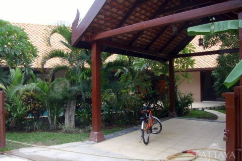 Casa de 4 dormitorios en Jomtien Beach, Pattaya, Tailandia № 19701 - foto 26