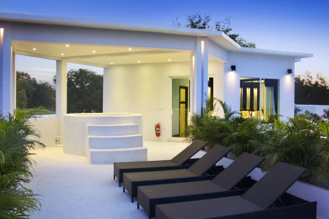 Casa de 5 dormitorios en Pattaya, Tailandia № 22157 - foto 9