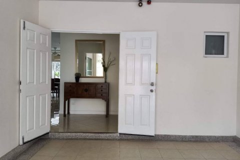 Casa de 3 dormitorios en Pattaya, Tailandia № 22062 - foto 6