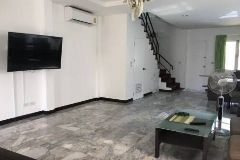 Casa de 3 dormitorios en Pattaya, Tailandia № 21928 - foto 6