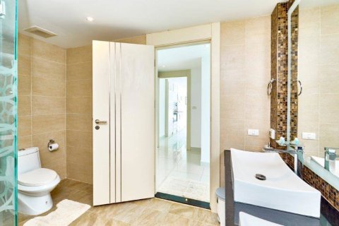 Condominio de 2 dormitorios en Pattaya, Tailandia № 21894 - foto 12