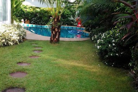 Casa de 2 dormitorios en Pattaya, Tailandia № 24464 - foto 11