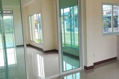 Casa de 3 dormitorios en Pattaya, Tailandia № 22265 - foto 15