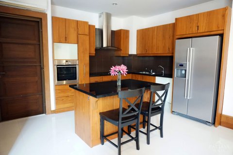 Casa de 5 dormitorios en Pattaya, Tailandia № 24359 - foto 14
