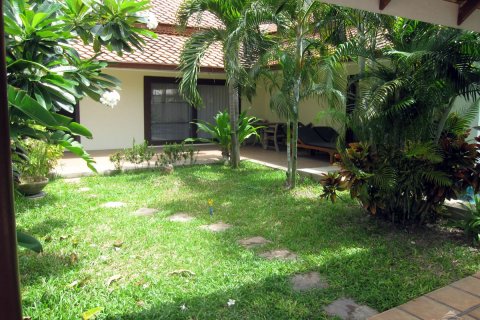 Casa de 2 dormitorios en Jomtien Beach, Pattaya, Tailandia № 23442 - foto 2