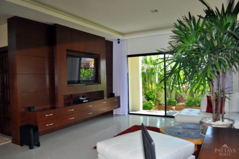 Casa de 3 dormitorios en Pattaya, Tailandia № 22853 - foto 4