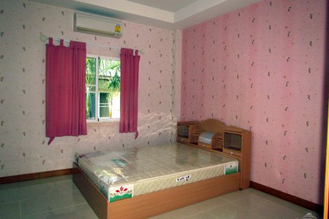 Casa de 3 dormitorios en Pattaya, Tailandia № 24226 - foto 25