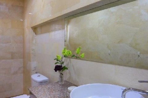 Casa de 5 dormitorios en Pattaya, Tailandia № 20989 - foto 5