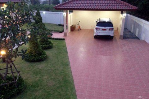 Casa de 3 dormitorios en Pattaya, Tailandia № 19740 - foto 10