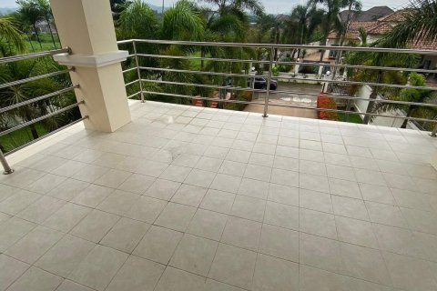 Casa de 3 dormitorios en Pattaya, Tailandia № 23690 - foto 19