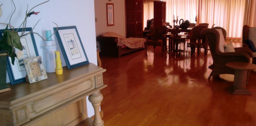 Condominio de 3 dormitorios en Pattaya, Tailandia № 24030