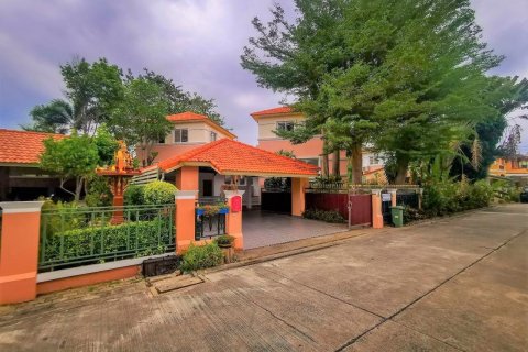 Casa de 6 dormitorios en Pattaya, Tailandia № 22391 - foto 11