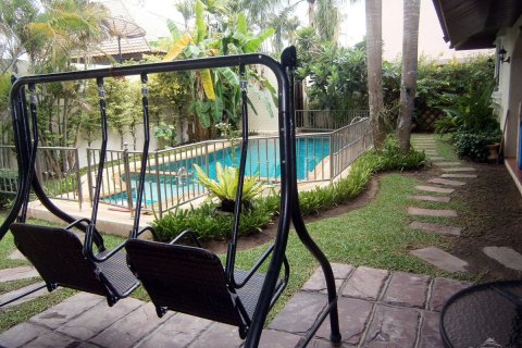 Casa de 3 dormitorios en Pattaya, Tailandia № 24158 - foto 9