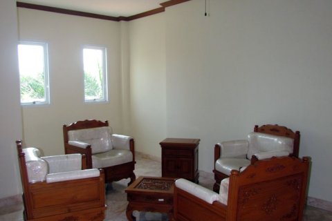 Casa de 3 dormitorios en Pattaya, Tailandia № 23491 - foto 15