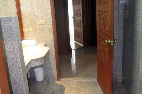 Condominio de 4 dormitorios en Pattaya, Tailandia № 23320 - foto 20