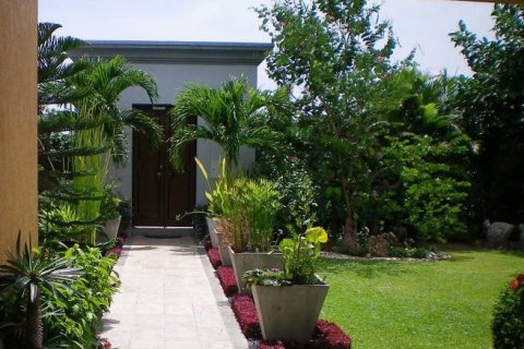 Casa de 3 dormitorios en Pattaya, Tailandia № 21898 - foto 3