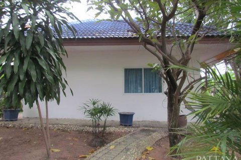 Casa de 4 dormitorios en Pattaya, Tailandia № 21627 - foto 2