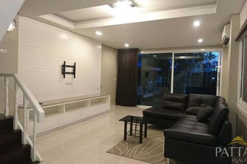 Casa de 4 dormitorios en Pattaya, Tailandia № 21364 - foto 9