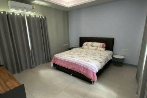 Casa de 4 dormitorios en Pattaya, Tailandia № 22081 - foto 19