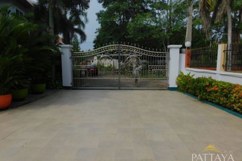 Casa de 4 dormitorios en Pattaya, Tailandia № 21236 - foto 9