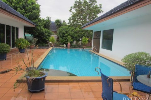 Casa de 4 dormitorios en Pattaya, Tailandia № 21627 - foto 6