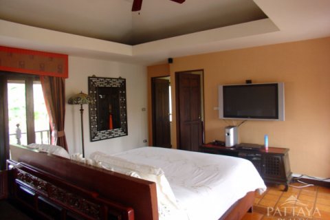 Casa de 2 dormitorios en Jomtien Beach, Pattaya, Tailandia № 22638 - foto 15