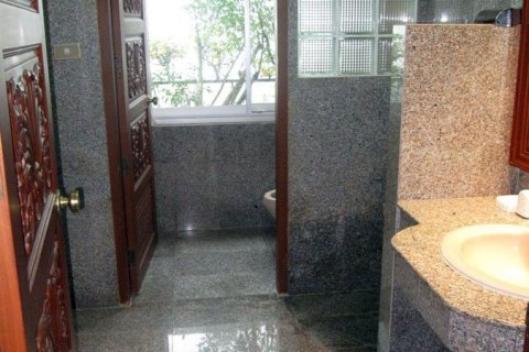 Condominio de 4 dormitorios en Pattaya, Tailandia № 23320 - foto 19