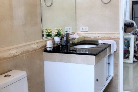 Casa de 4 dormitorios en Pattaya, Tailandia № 22252 - foto 10